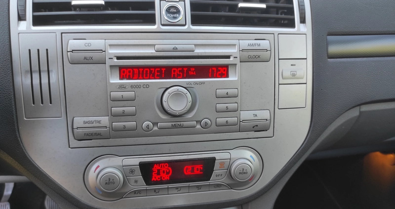 Ford Kuga cena 33900 przebieg: 223000, rok produkcji 2011 z Ryki małe 781